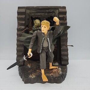ToyBiz 2001 LOTR Fellowship of the Ring Samwise Gamgee with Base Action Figure
